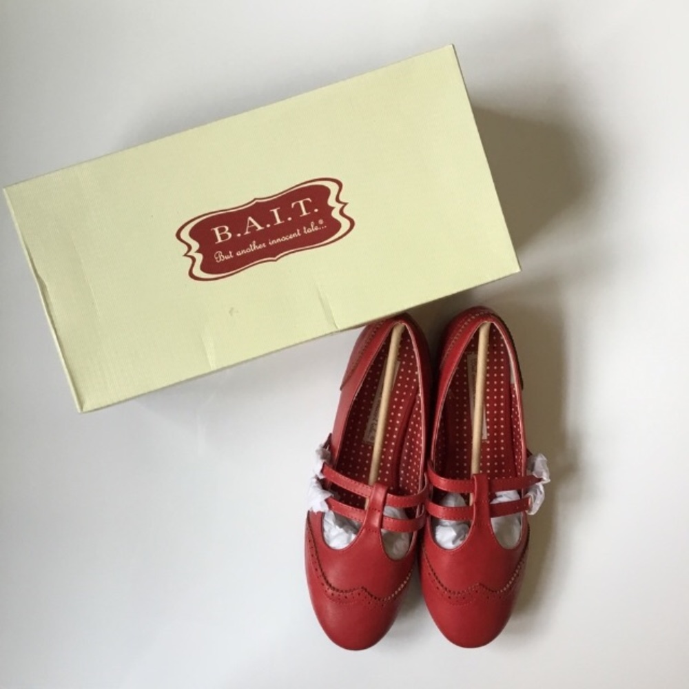 BAIT wingtip  maryjane flats new in box